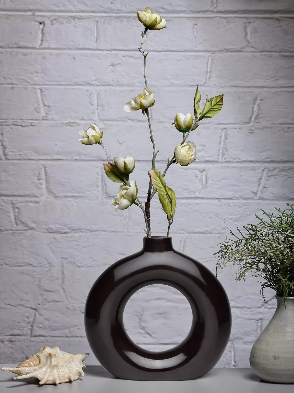 Black Glossy Donut Design Ceramic Vase 4"
