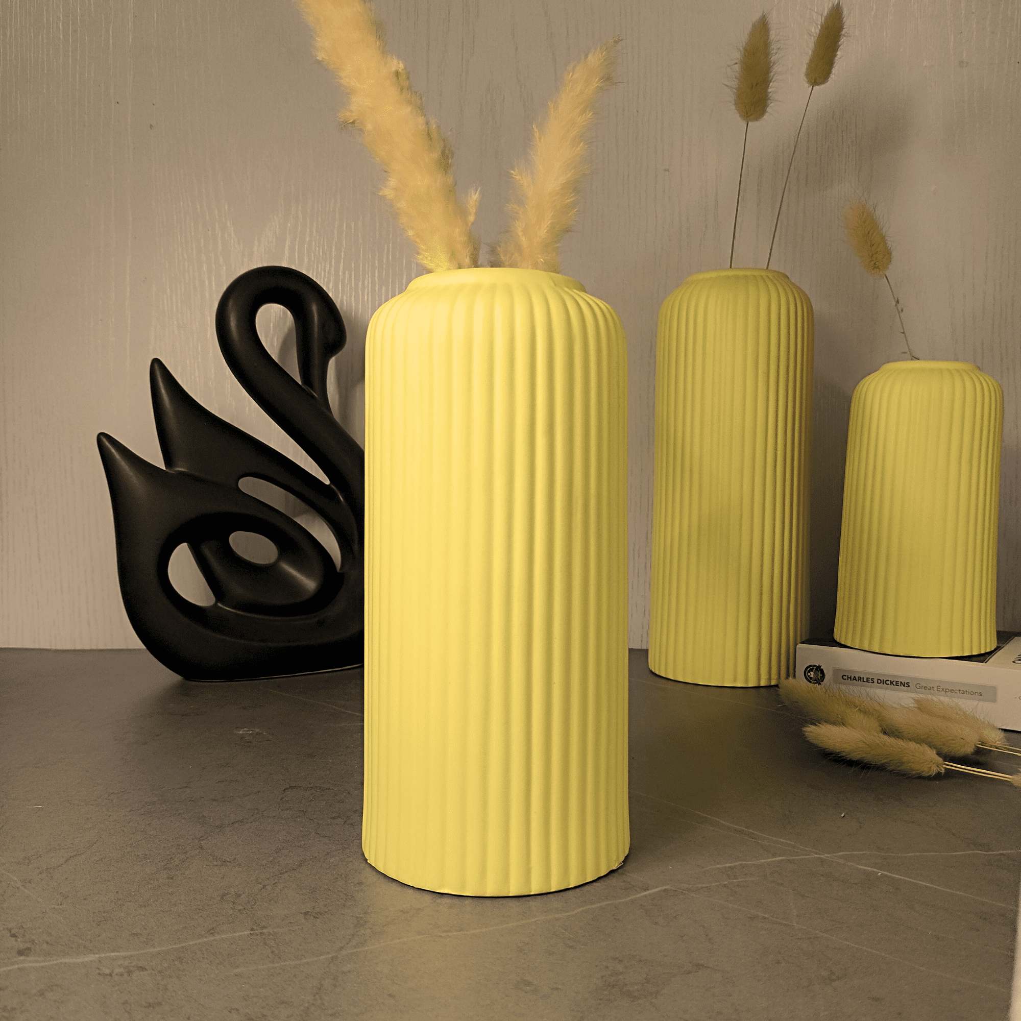 Ribbed Design Black Ceramic Flower Vase- 8″ (Medium -Without Flower)
