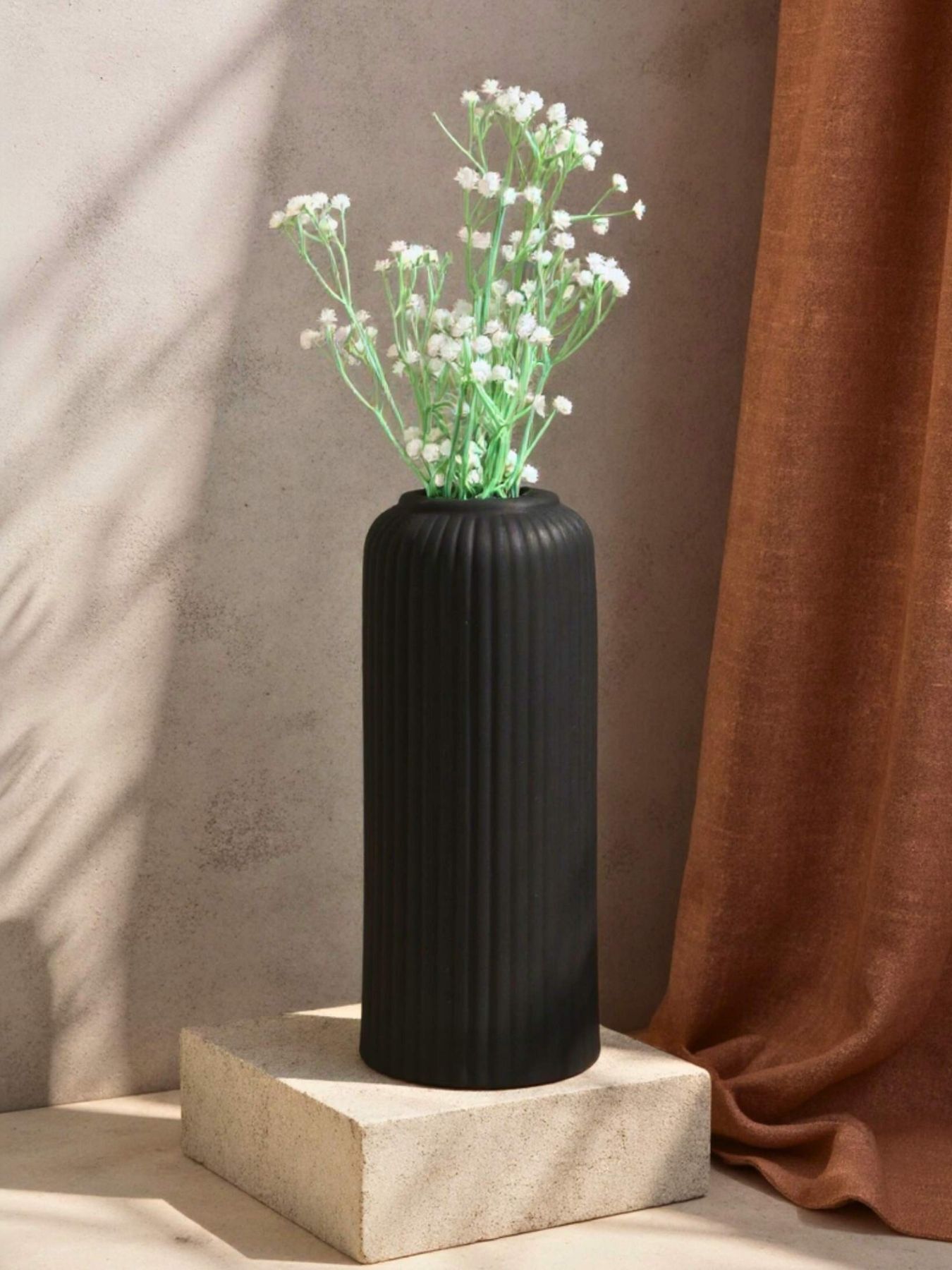 Black flower vase, ceramic vase, flower vase for living room, home decor items